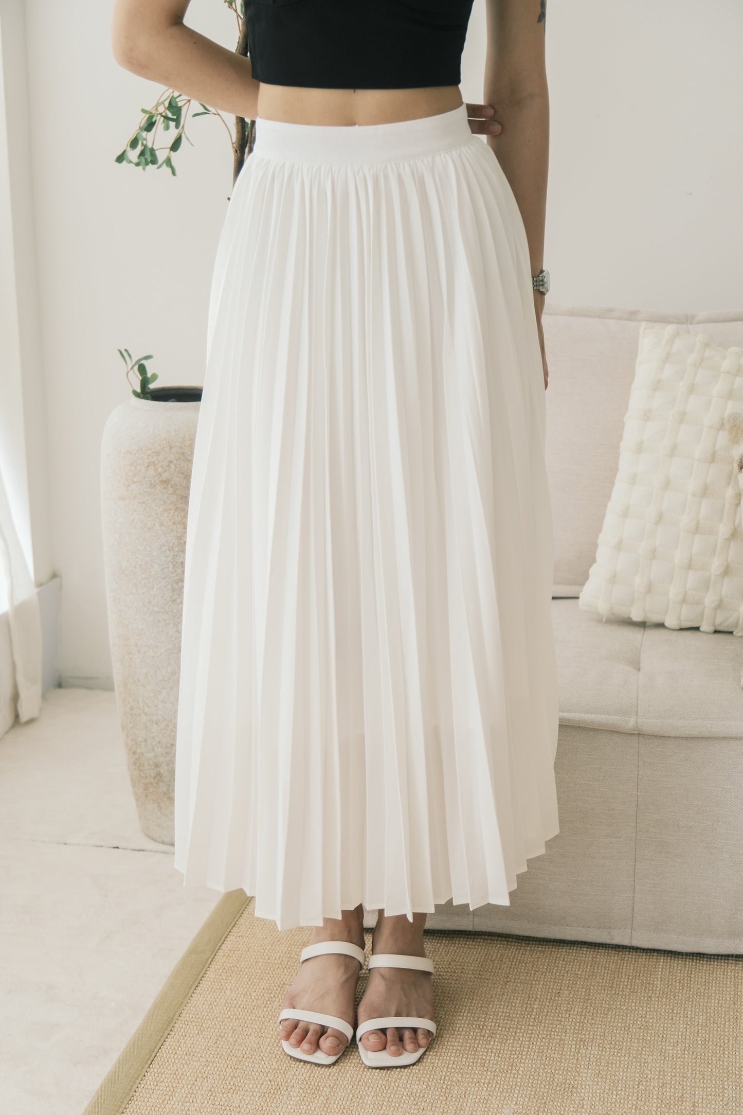 Faith Pleated Skirt (White)